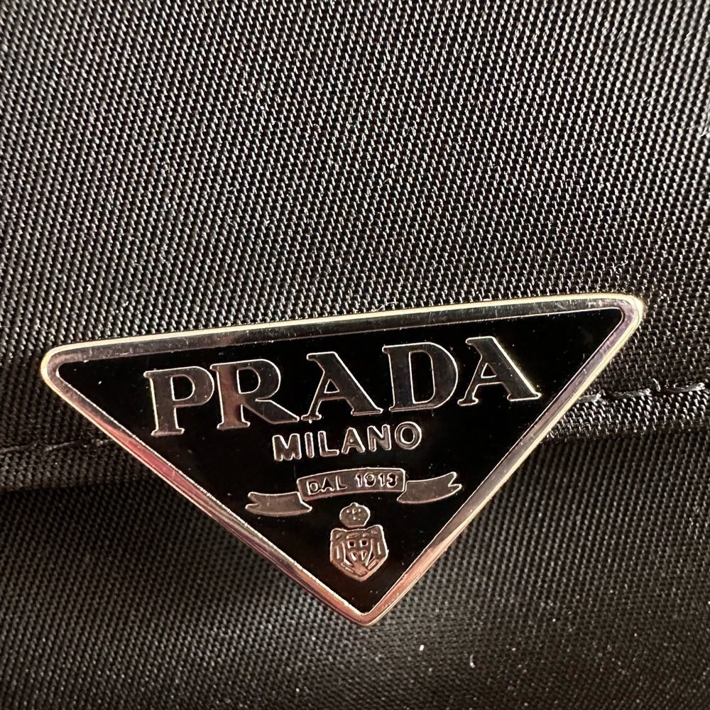 Prada Black Key & Card Holder - Picture 3 of 9